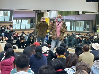 系主任好像肯德基爺爺？圖片